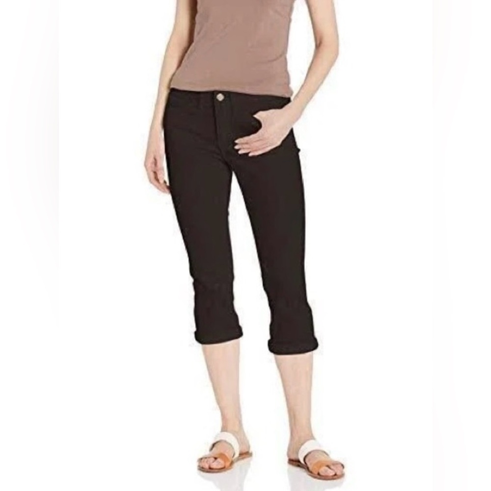 NWT Lee Jeans Midrise Capris